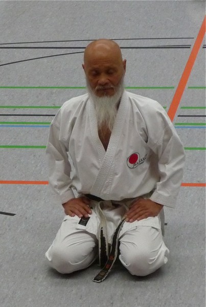 Sensei Hideo Ochi in meditation